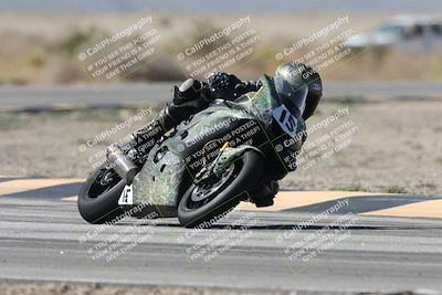 media/Oct-04-2025-CVMA (Sat) [[408bcdd6e4]]/Race 9-Supersport Middleweight/